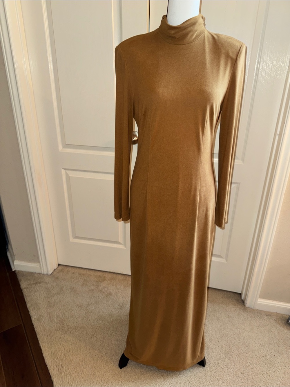 Jessica Howard Long Sleeve Turtleneck Maxi Dress in Camel - Size 8